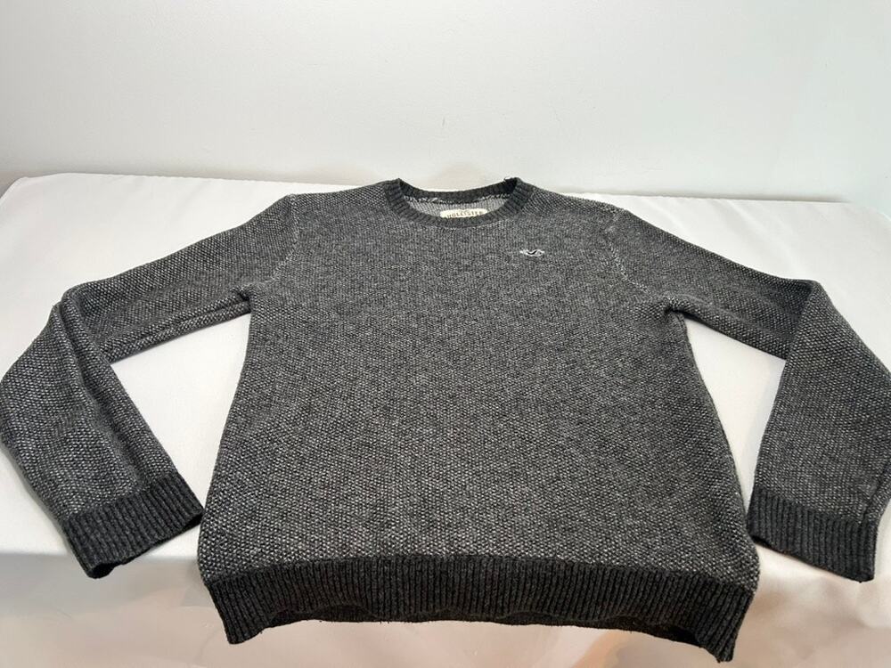 Hollister Sweater Mens Medium Gray Knit Crewneck Logo Casual Pullover